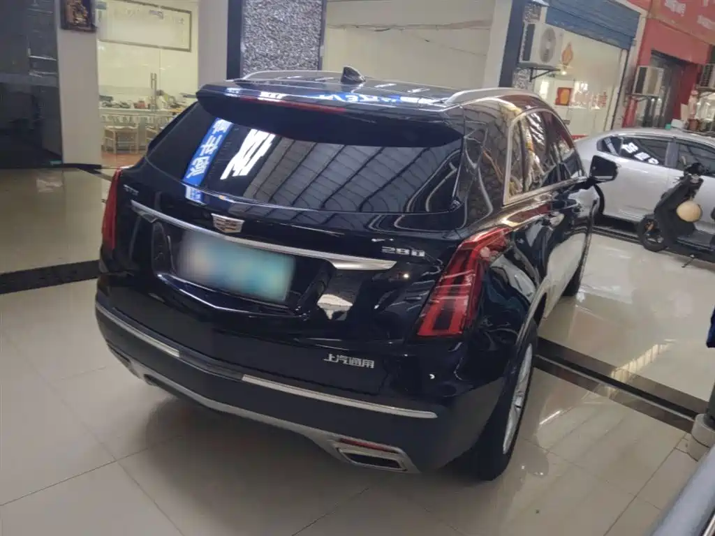 CADILLAC XT5