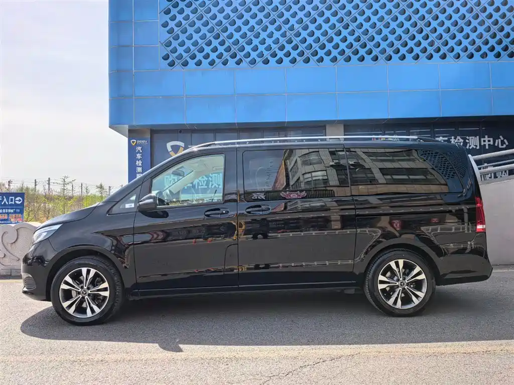 Mercedes-Benz V-Class 2018 V 260 Navigator Edition China VI фото 3