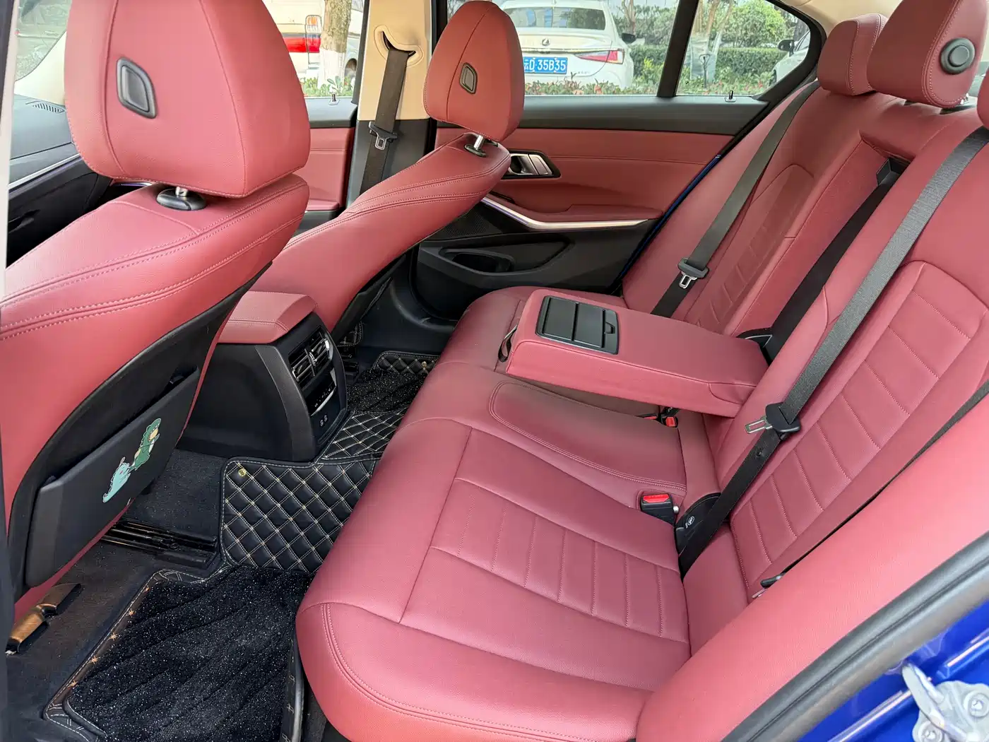 BMW 3 Series 2021 325i M Sport Night Edition фото 17