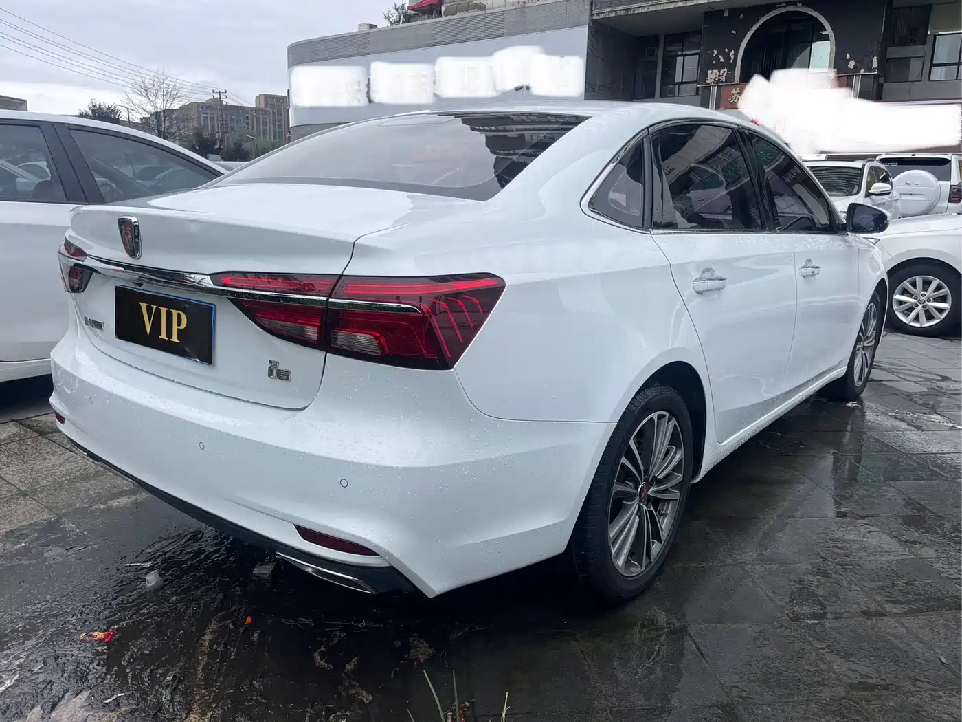 Roewe i6 2020 2020 PLUS 1.6L CVT 4G Connected Glory Holographic Edition