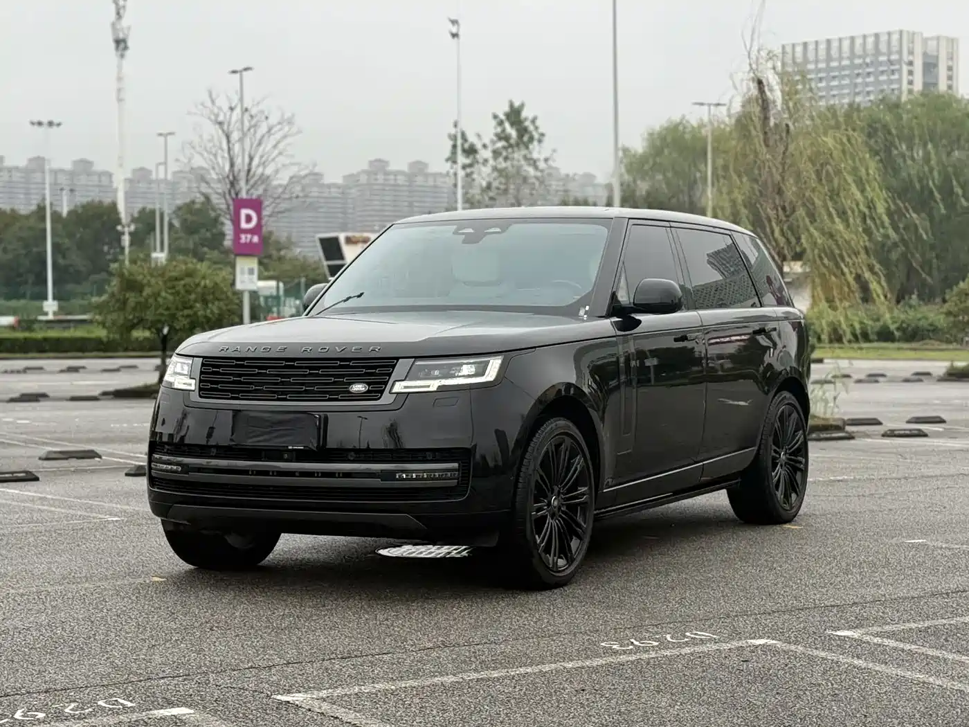 Land Rover Range Rover 2025 — пригон из Китая