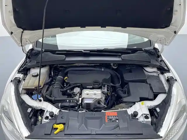 Фото 17 - Ford Focus