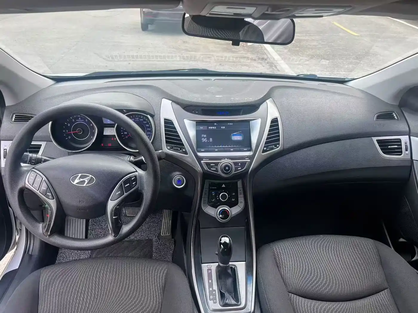 Hyundai Langdong 2016 1.6L Automatic Premium Edition фото 6