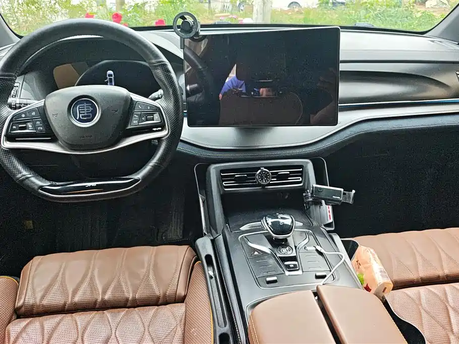 BYD Tang New Energy 2021 DM-i 112KM Honor фото 12