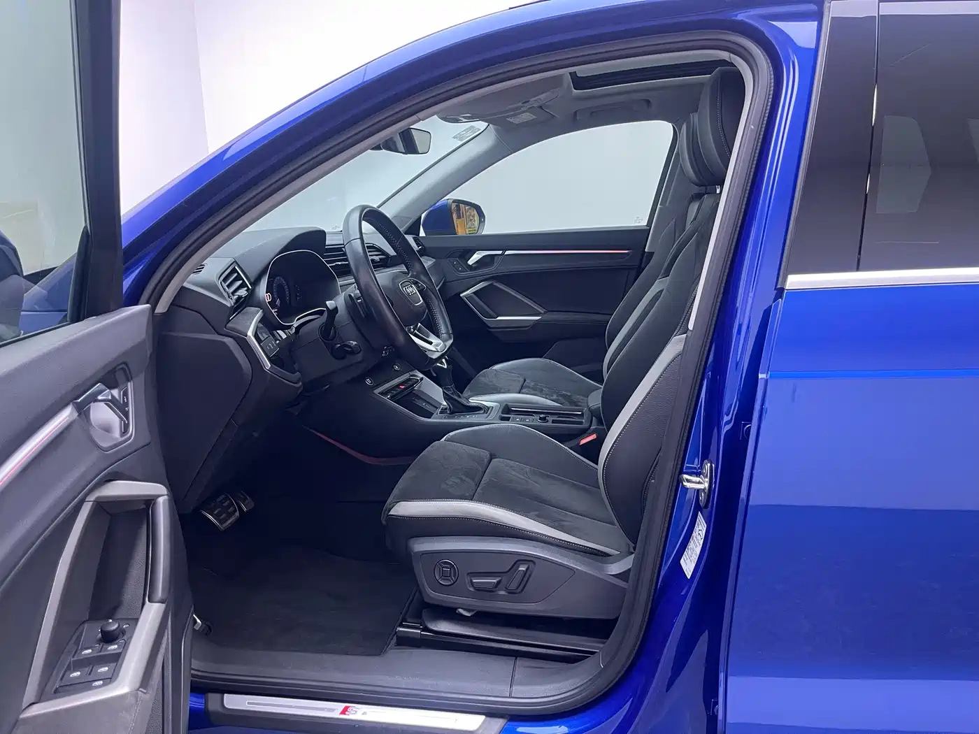 Audi Q3 2021 45 TFSI quattro Fashion Sport фото 12