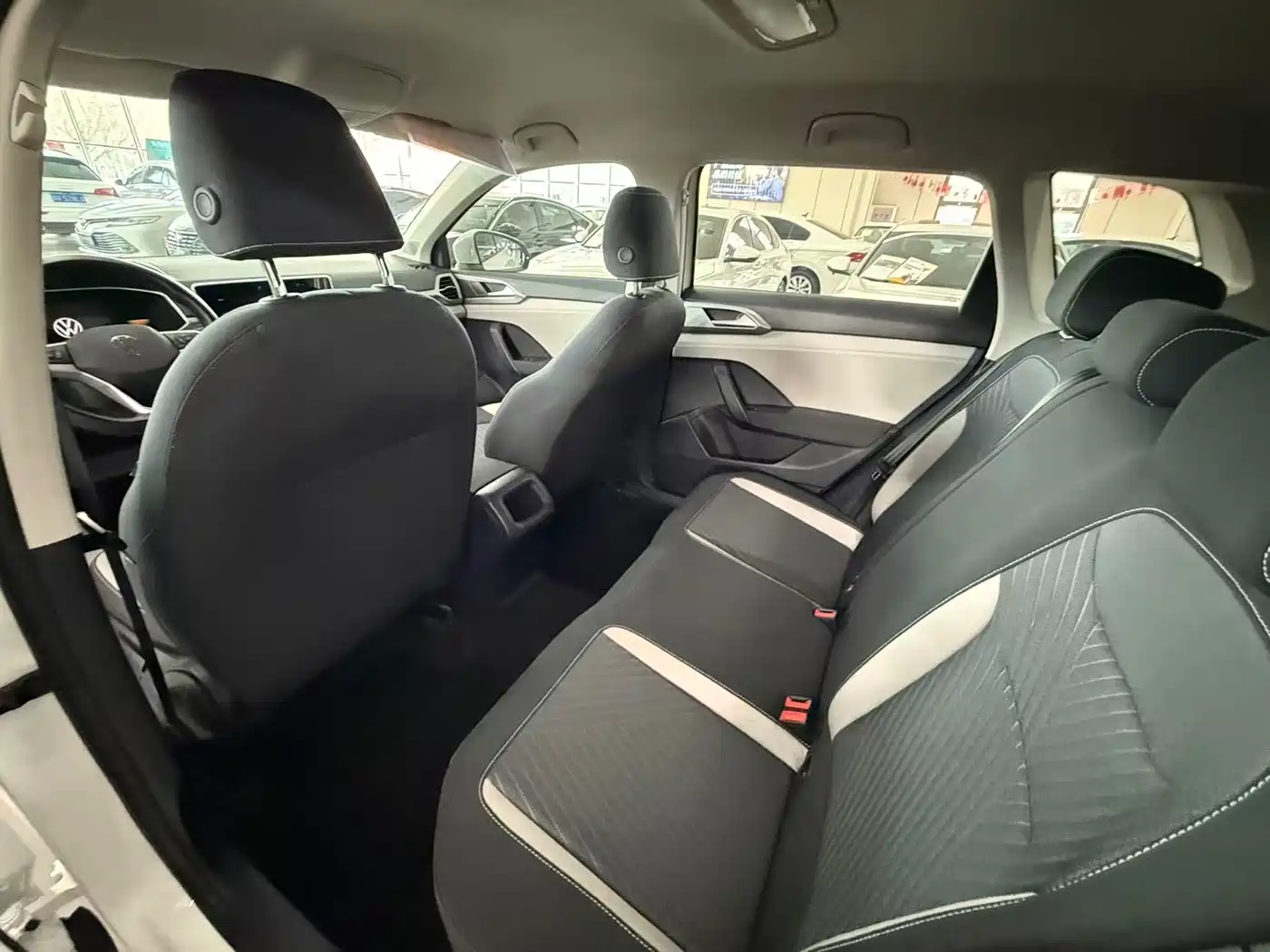 Volkswagen Tharu 2023 300TSI 2WD New Moon Edition фото 8