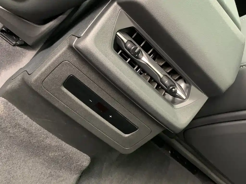 Audi Q6L e-tron 2025 Extended Range Edition фото 10
