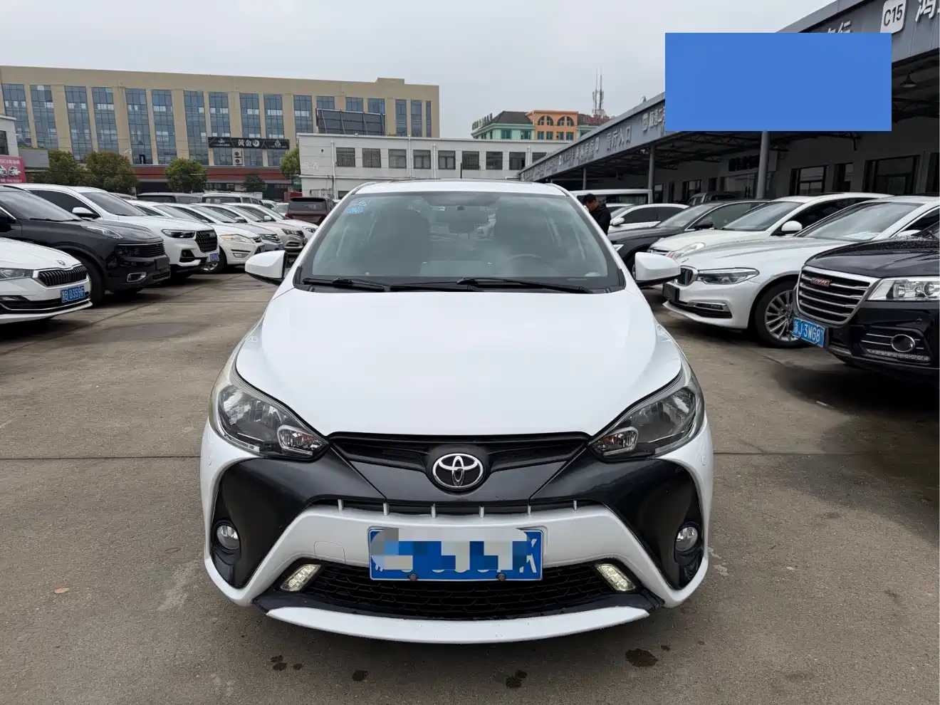 Toyota YARiS L Zhi Xuan 2016 Facelift 1.5G CVT Sunroof Edition фото 2