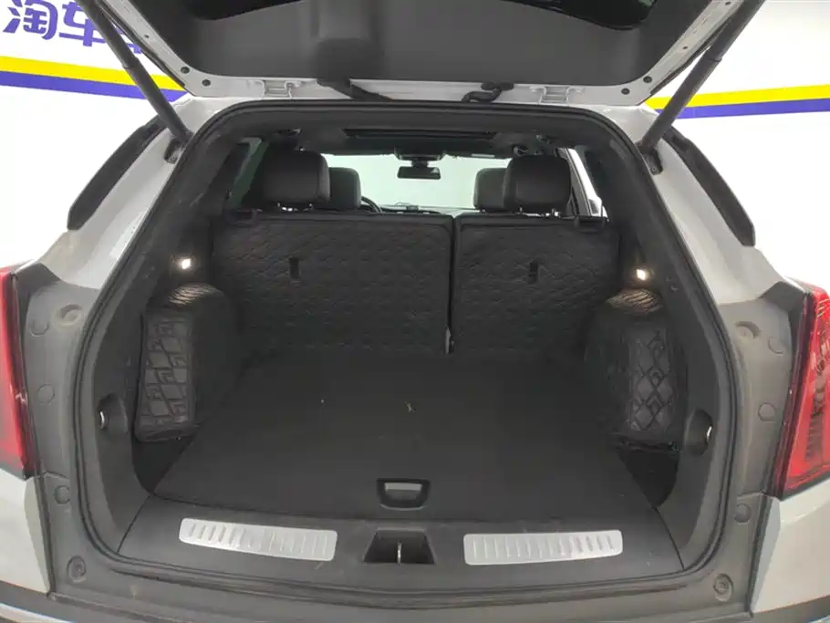 Cadillac XT5 2023 2.0T 2WD Fashion Edition фото 4