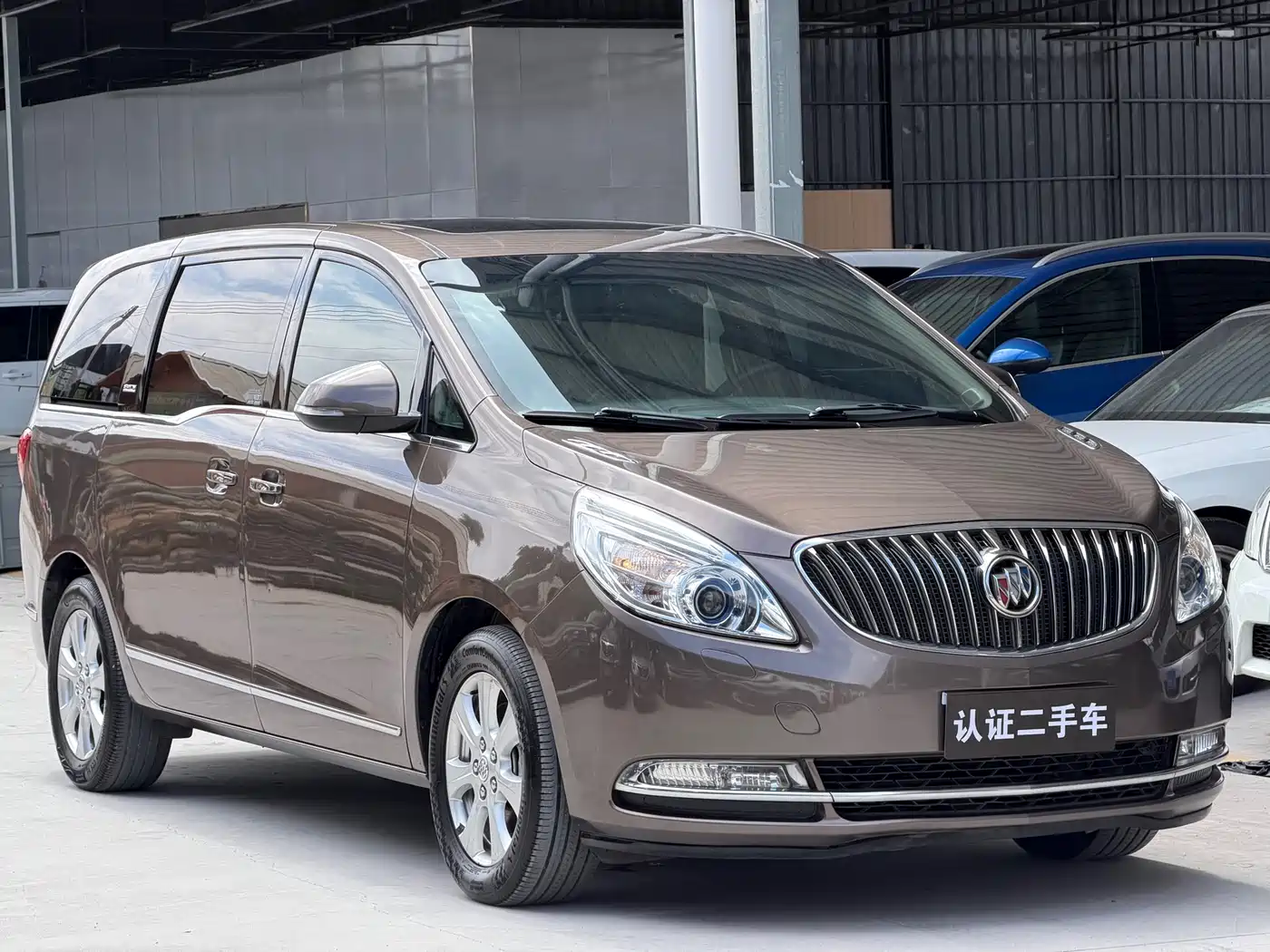 Buick GL8 2014 3.0L XT Luxury Business Flagship фото 3