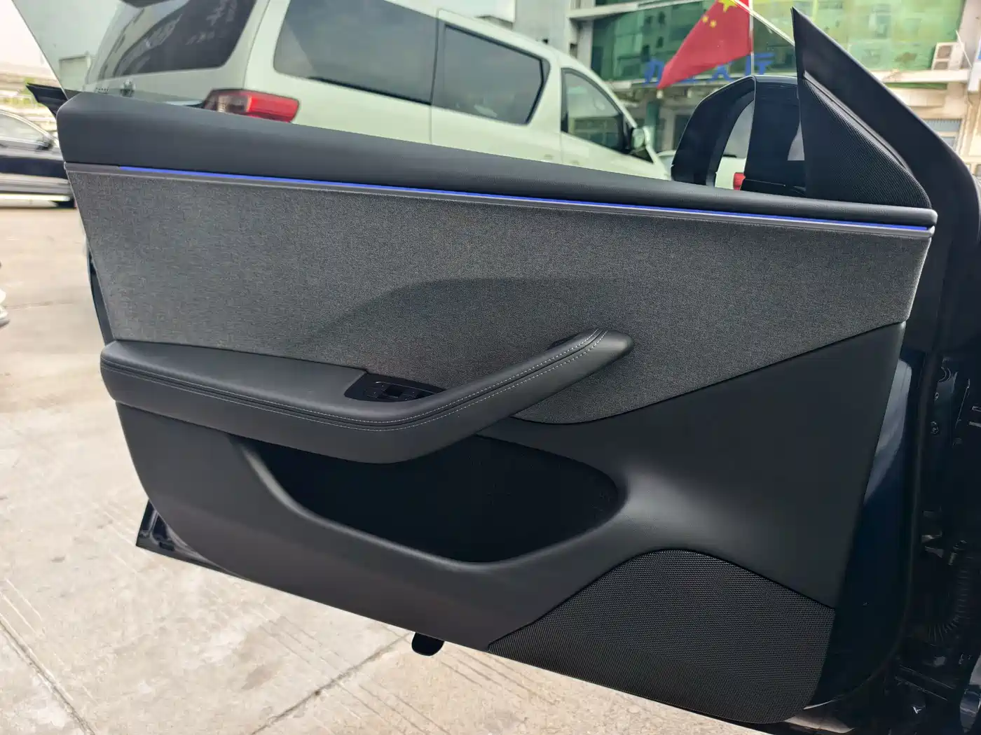 Tesla Model 3 2026 2025 Model Year Facelift Rear-Wheel Drive