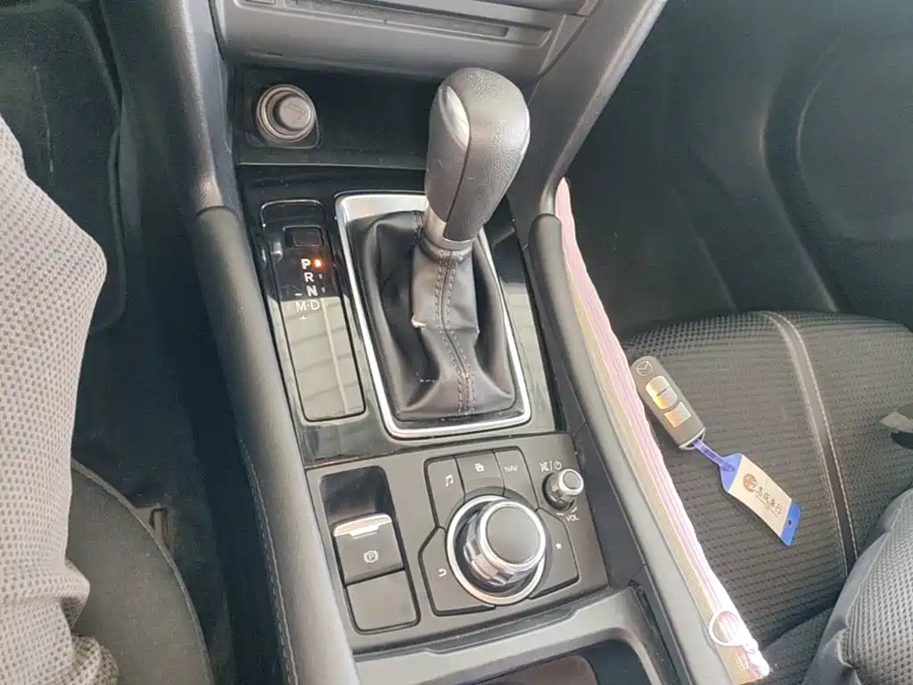 Фото 7 - Mazda Mazda 3