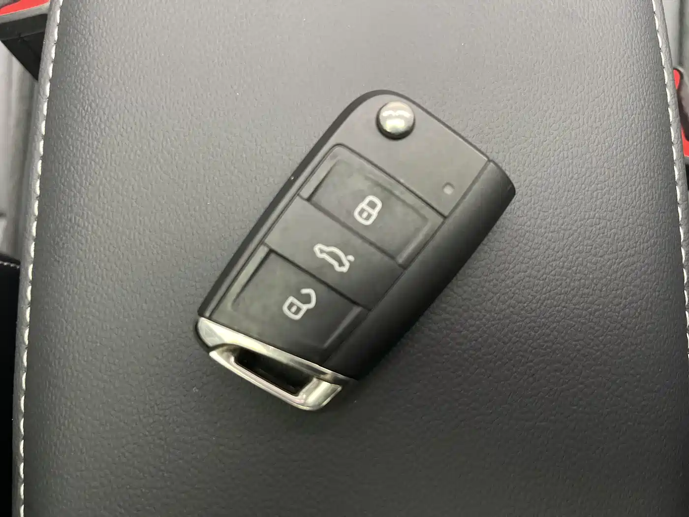 Volkswagen Tiguan L 2021 330TSI Automatic 2WD R-Line Premium фото 18