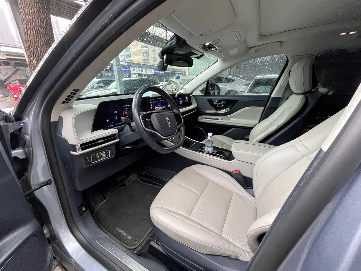 LINCOLN ADVENTURER