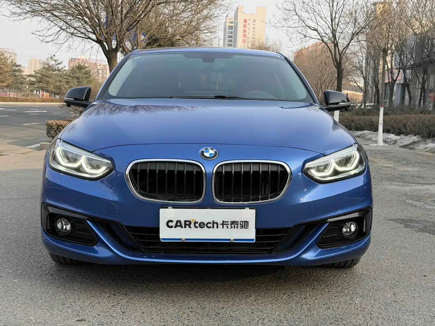 BMW 1 Series 2018 118i Sport Edition фото 2