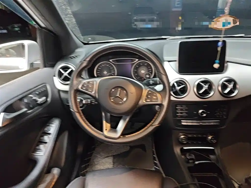 Mercedes-Benz B-Class 2018 B 200 Fashion фото 3