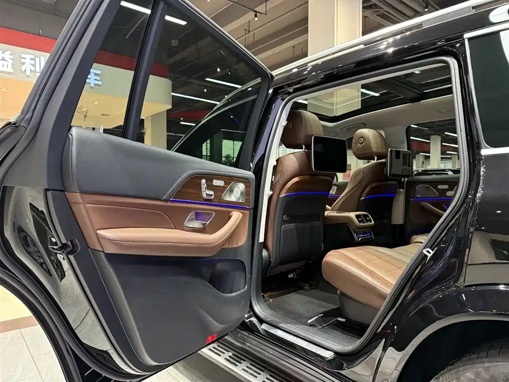 Mercedes-Benz GLS 2024 Model GLS 450 4MATIC Luxury фото 14