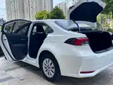 Photo 16 - Toyota Corolla