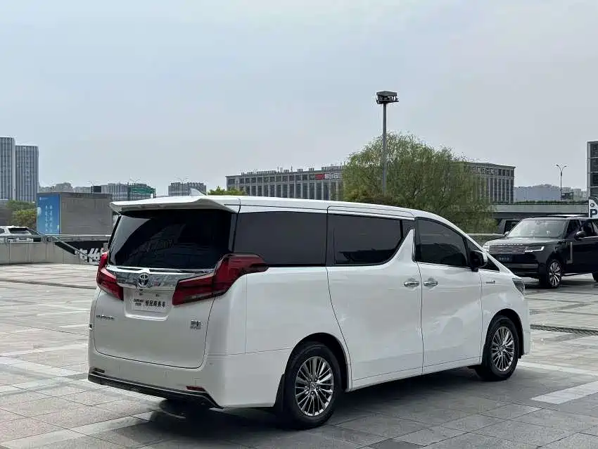 Toyota Alphard 2021 Hybrid 2.5L Luxury фото 5