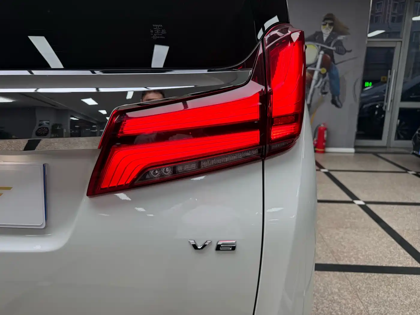 Toyota Alphard 2018 3.5L Premium фото 44