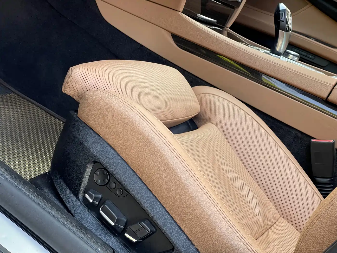BMW 7 Series 2009 740Li Premium фото 14