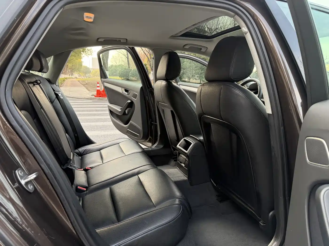 Audi A4L 2013 35 TFSI Automatic Standard фото 11