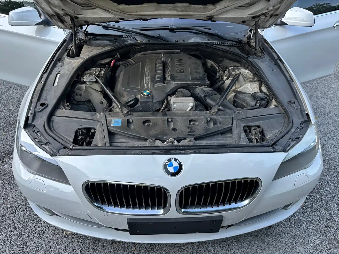BMW 5 Series 2011 535Li Luxury фото 19