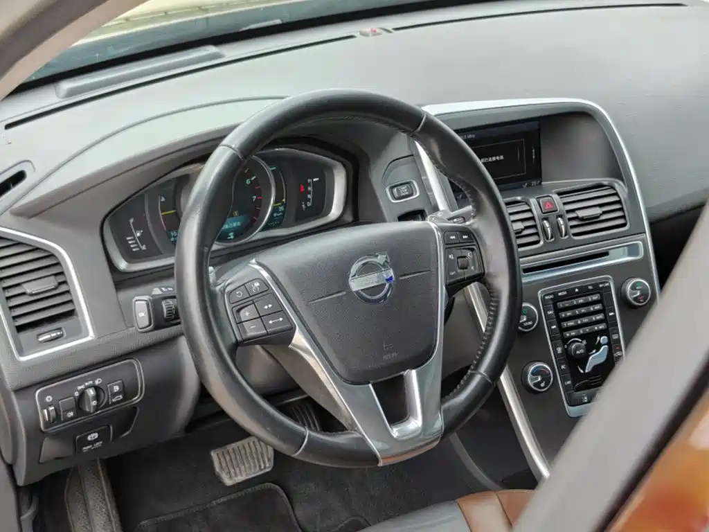 Volvo XC60 (Import) 2014 2014 Facelift T5 Elegance
