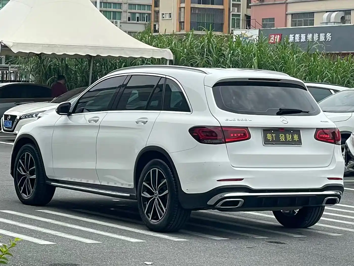 MERCEDES-BENZ GLC
