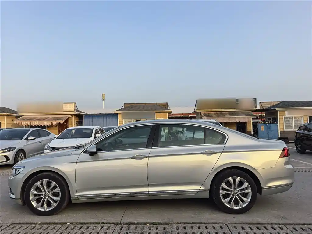Volkswagen Magotan 2017 330TSI DSG Luxury фото 10