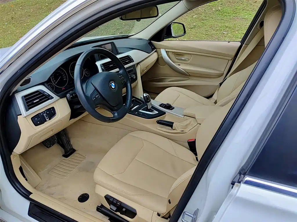 BMW 3 Series 2014 320Li Fashion фото 7
