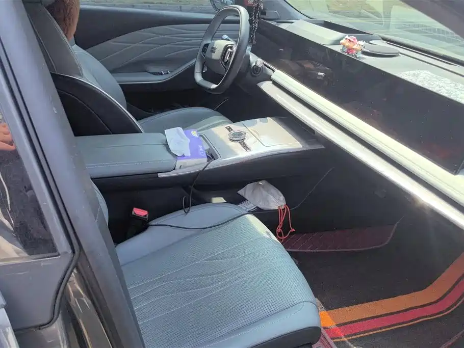 GEELY GALAXY GALAXY E8