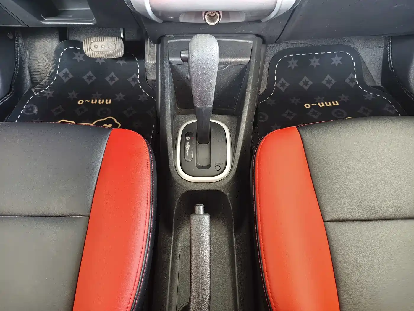 Venucia R50X 2014 2013 1.6L Automatic