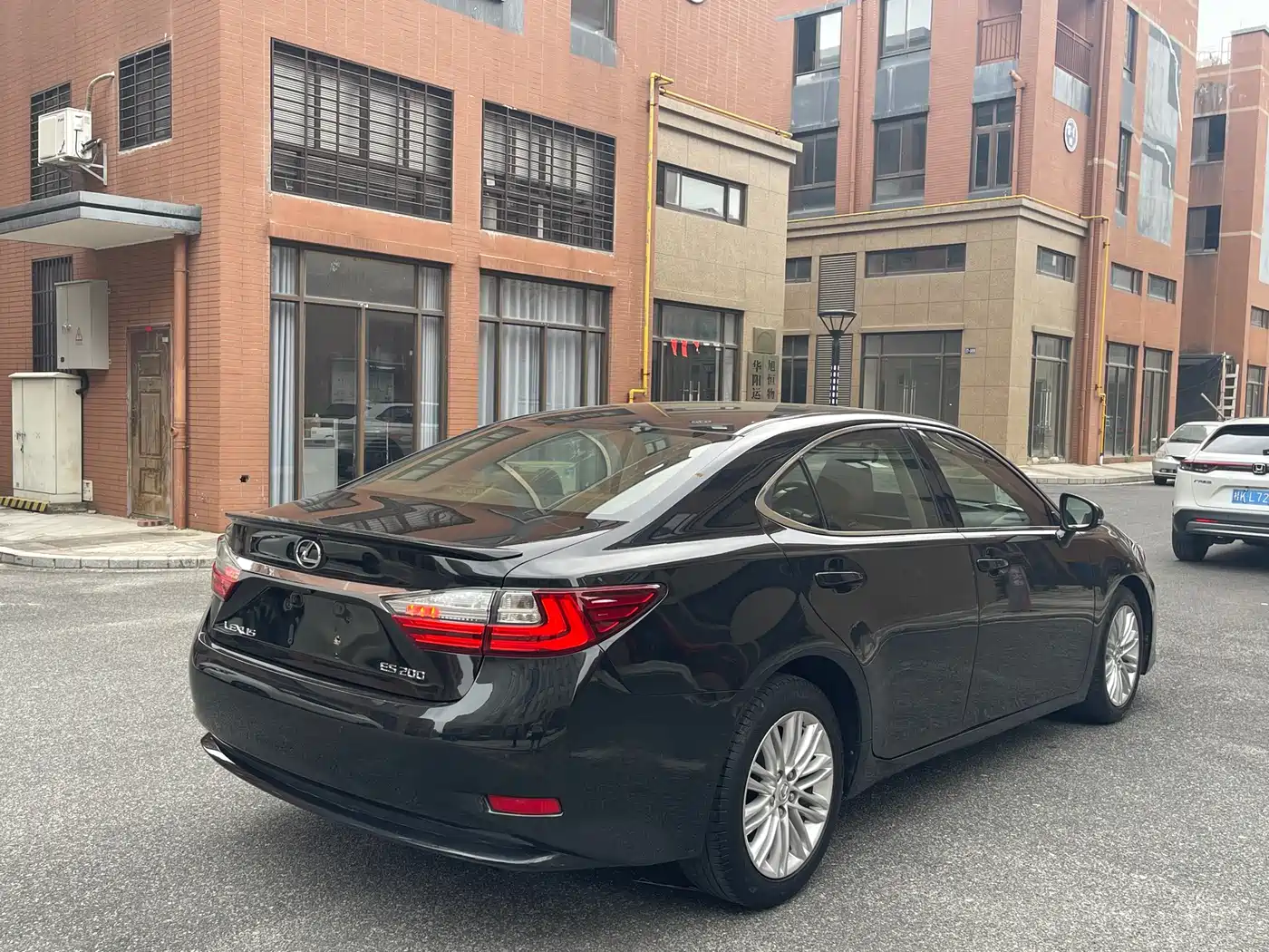 Lexus ES 2015 200 Elite Edition фото 5