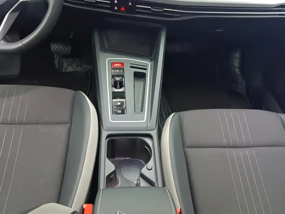 Volkswagen Golf 2023 Facelift 280TSI DSG Pro фото 16