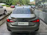 Фото 6 - Lexus ES