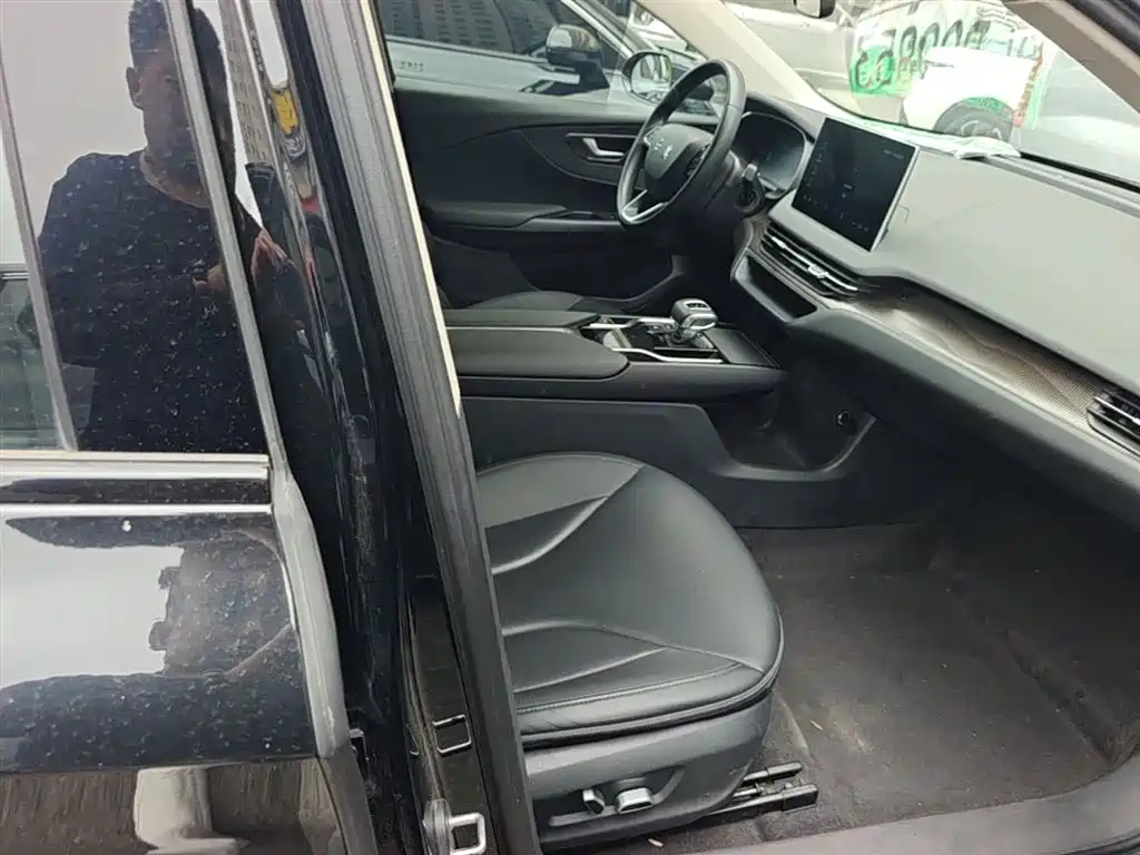 Hongqi E-QM5 2021 Ride-hailing Charging Basic Edition 5-seater фото 25