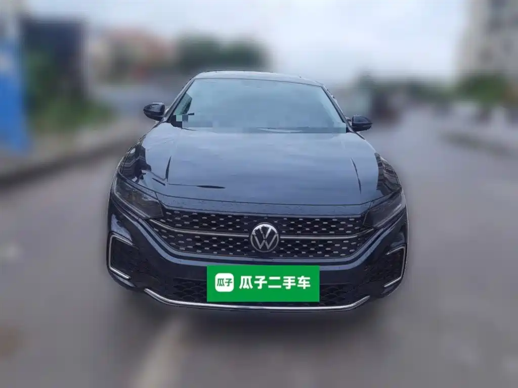Volkswagen Passat 2025 Outstanding 330TSI Starlight Elite Edition фото 24