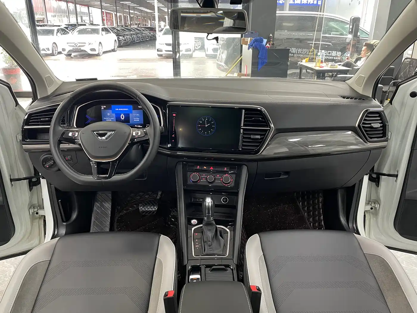 Фото 8 - Jetta VS7