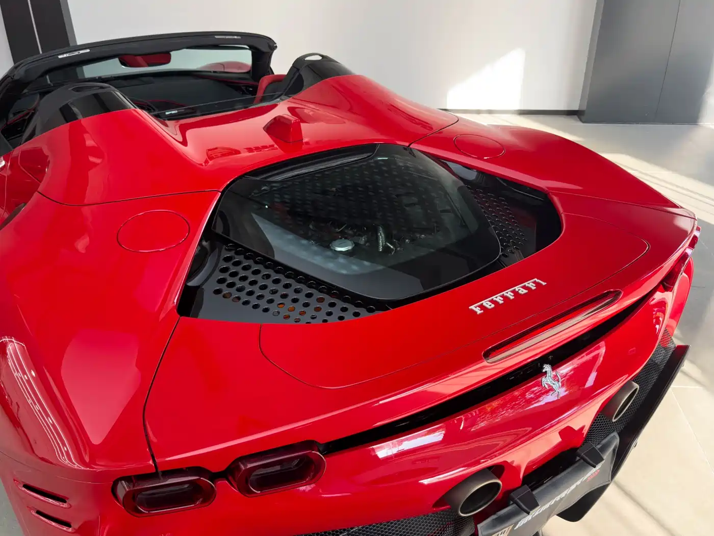 FERRARI SF90