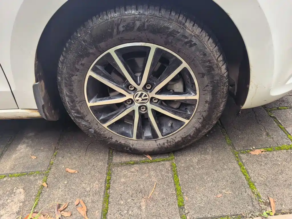 Фото 22 - Volkswagen Jetta