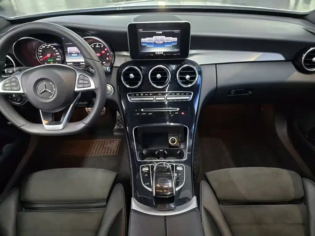 Фото 12 - Mercedes-Benz C-Class