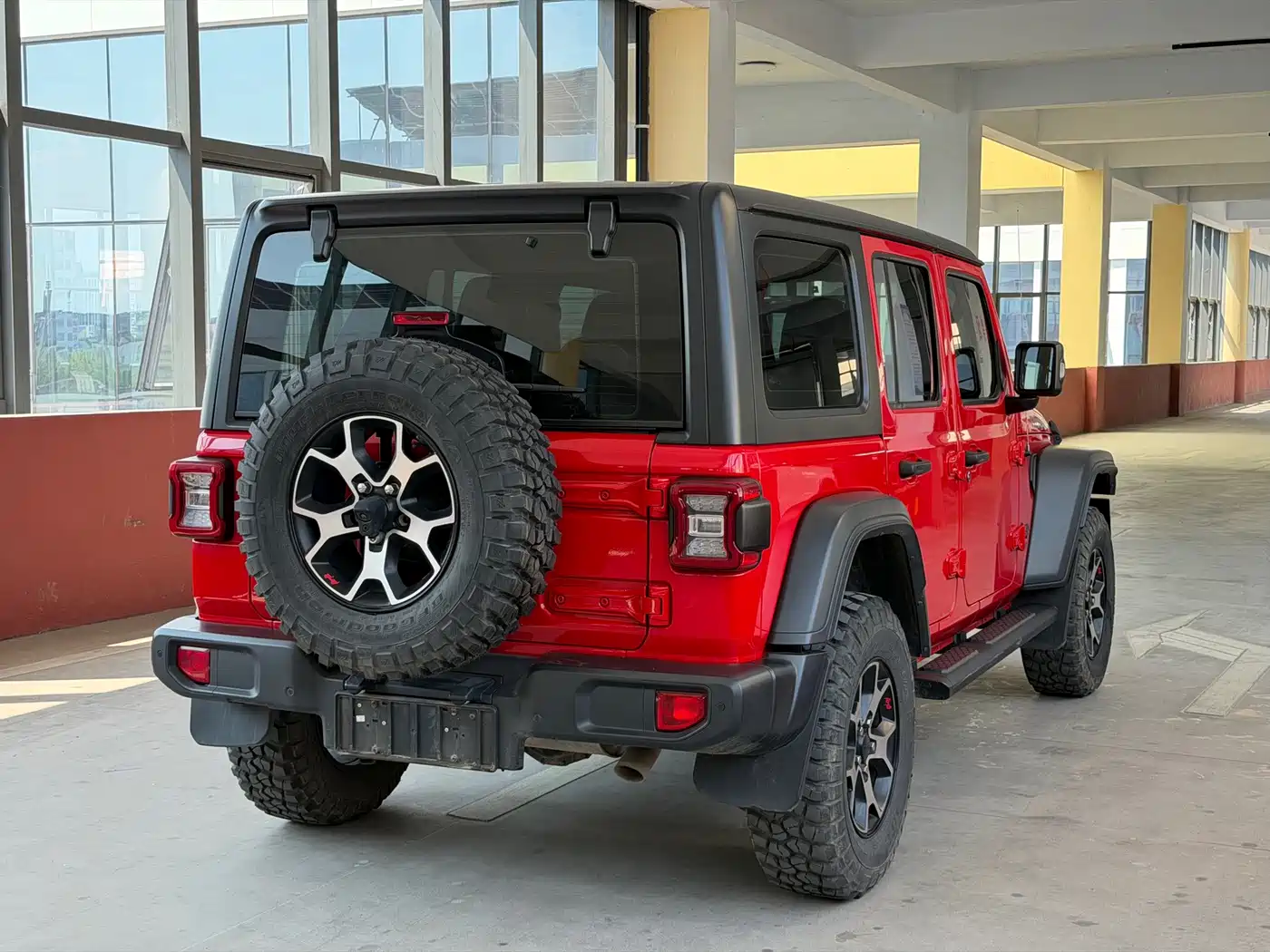 Фото 9 - Jeep Wrangler