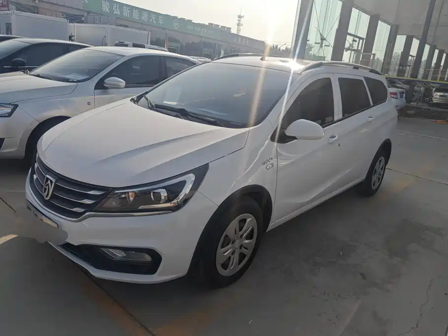 2021 Baojun 310W