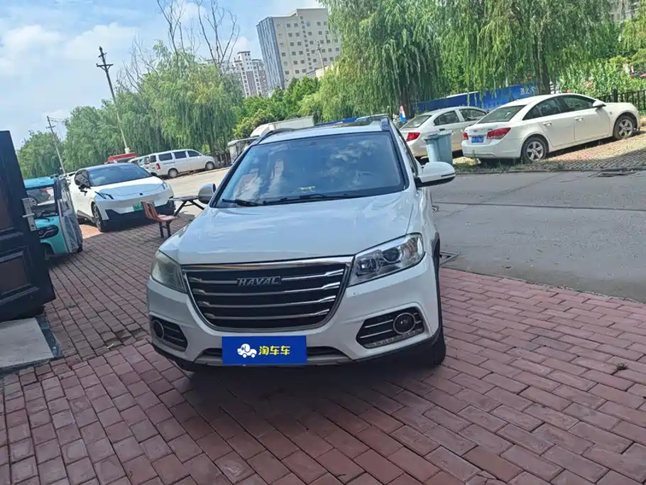 Photo 2 - Haval H6
