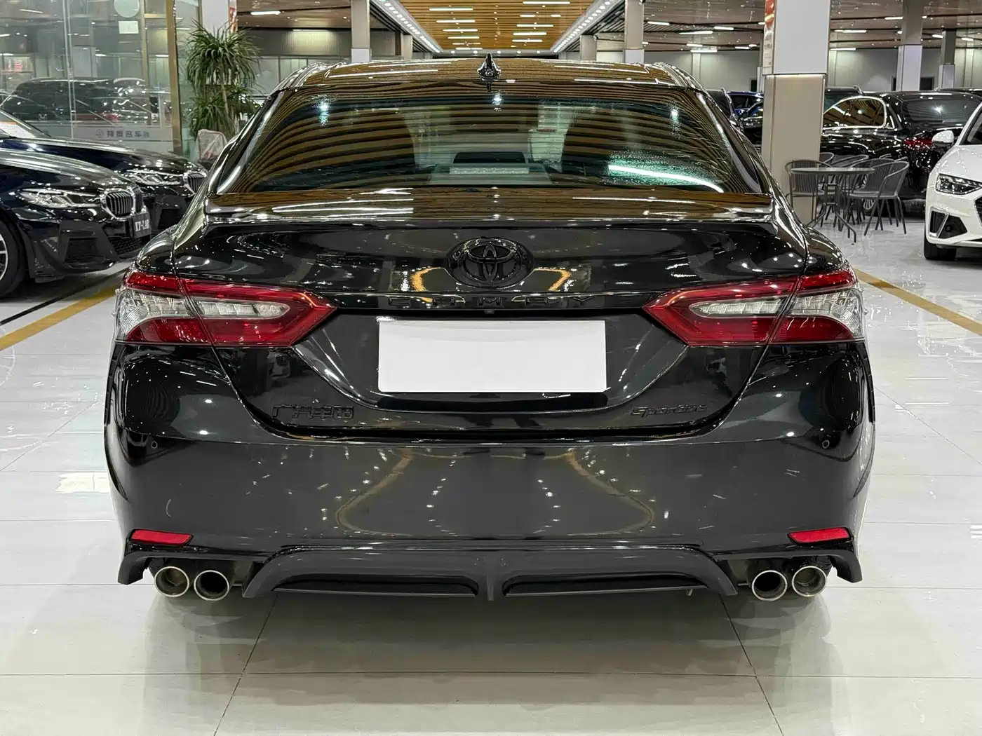 Toyota Camry 2023 2.5S Knight Edition фото 6
