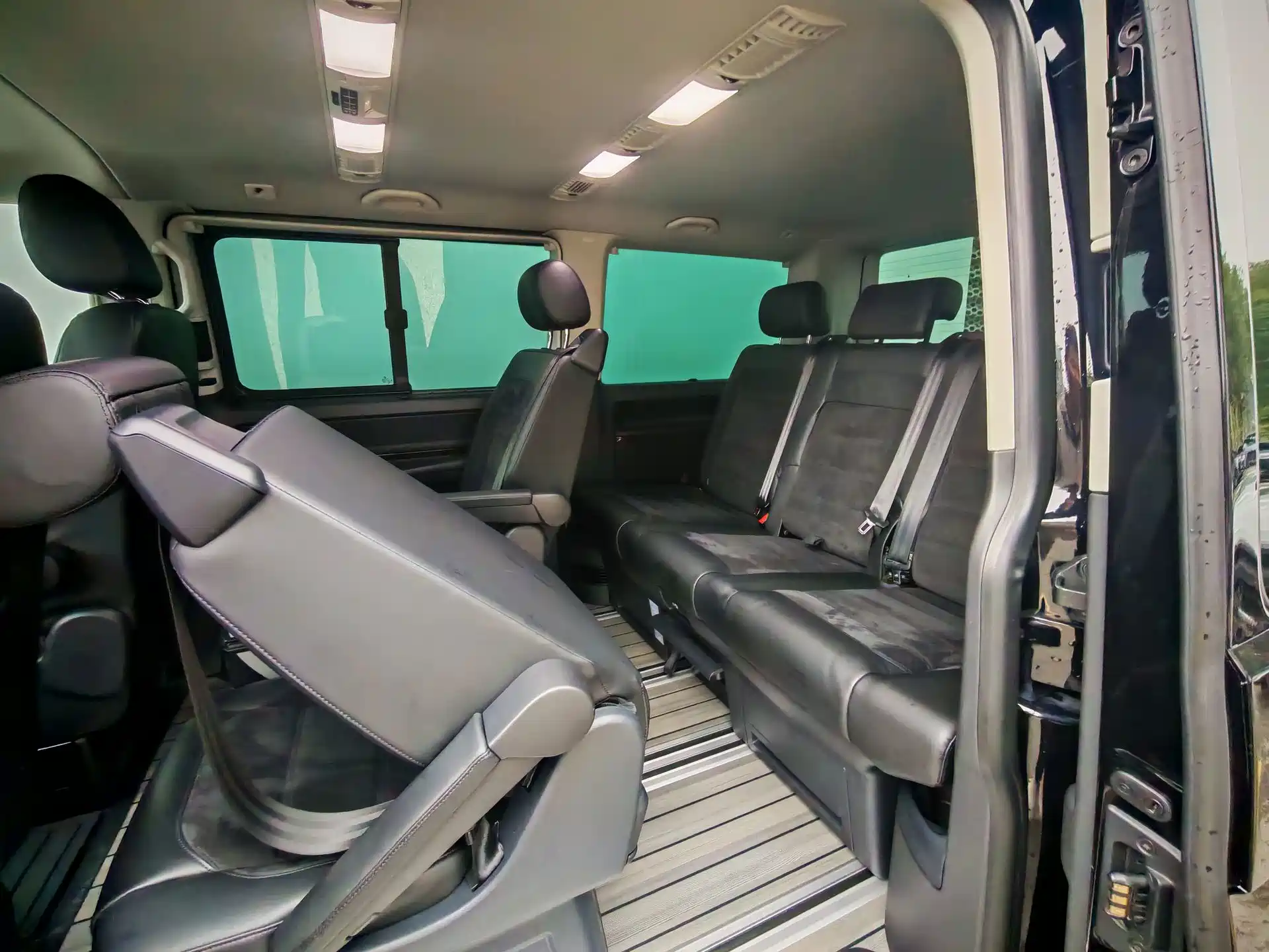 Фото 9 - Volkswagen Multivan
