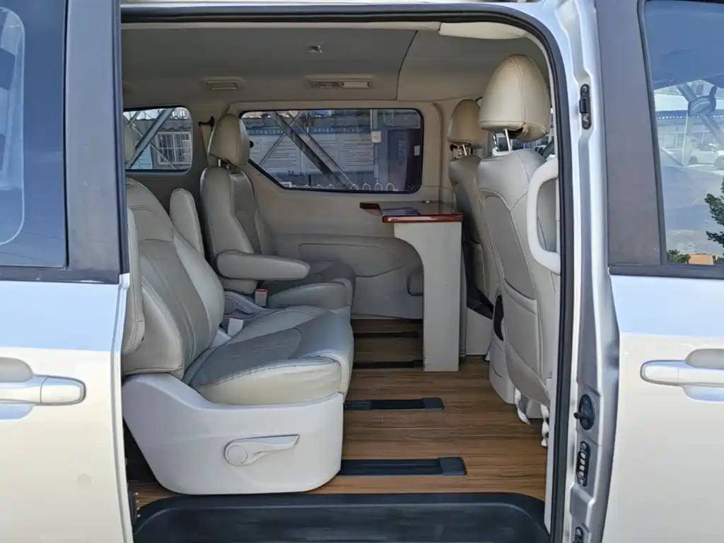 SAIC Maxus Maxus G10 2015 2014 Model Year 2.0T Auto Elite