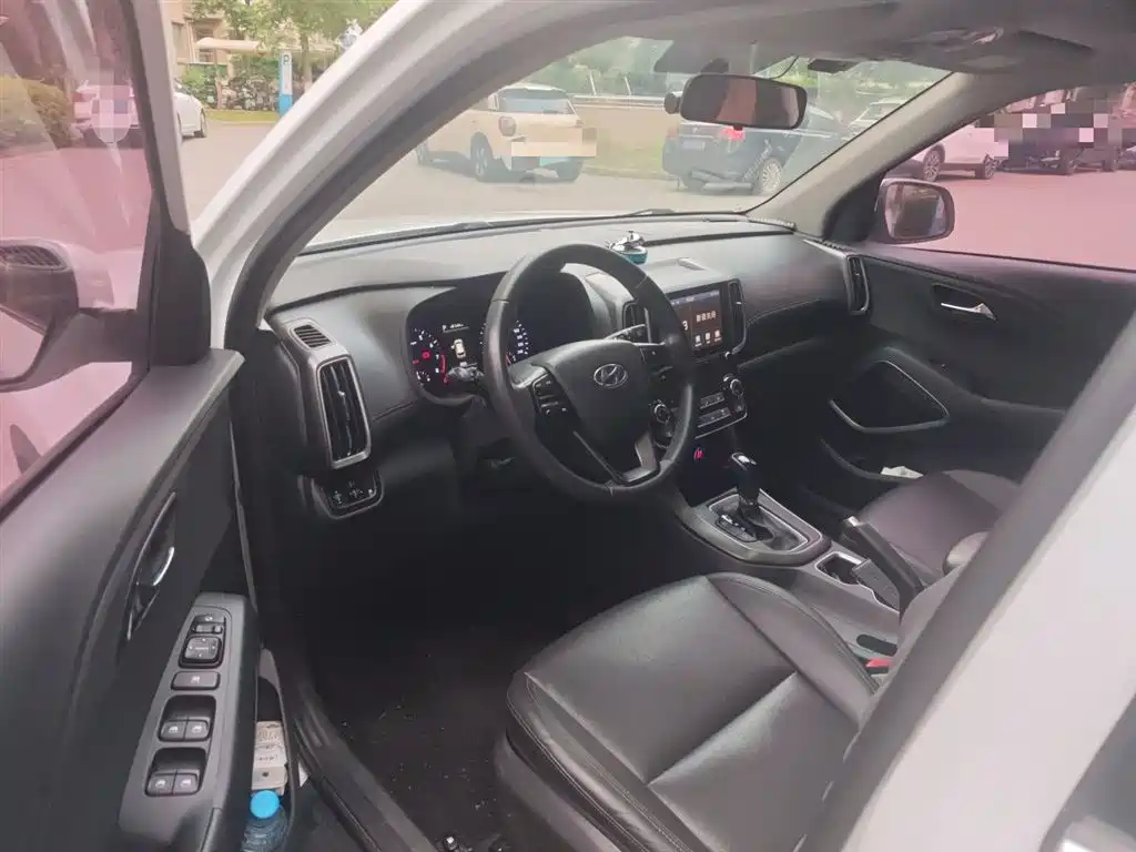 Hyundai Beijing Hyundai ix35 2018 2.0L Automatic 2WD Zhiyong·Enjoyment Edition фото 14