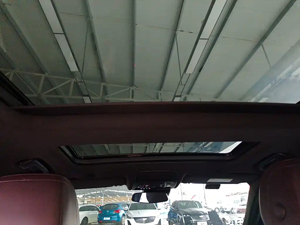 Фото 8 - Cadillac CT6